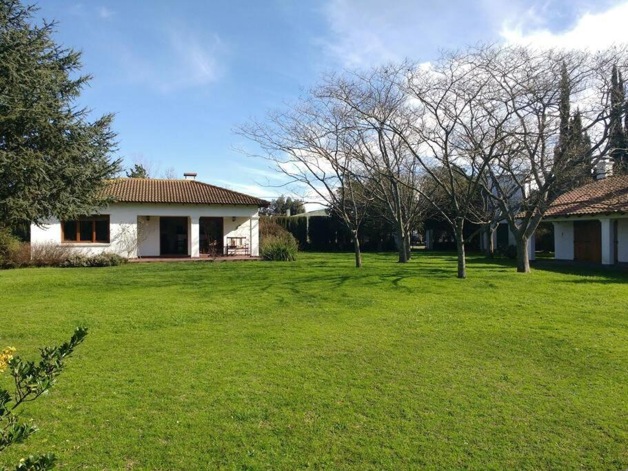Casa Y Amplio Parque Holiday home Tandil